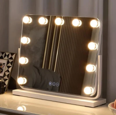 Miroir hollywoodien de maquillage de bureau à écran tactile cosmétique de salle de bains avec lumière LED